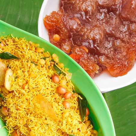 Tirunelveli  Halwa With Garlic Mixture Kaaram Combo